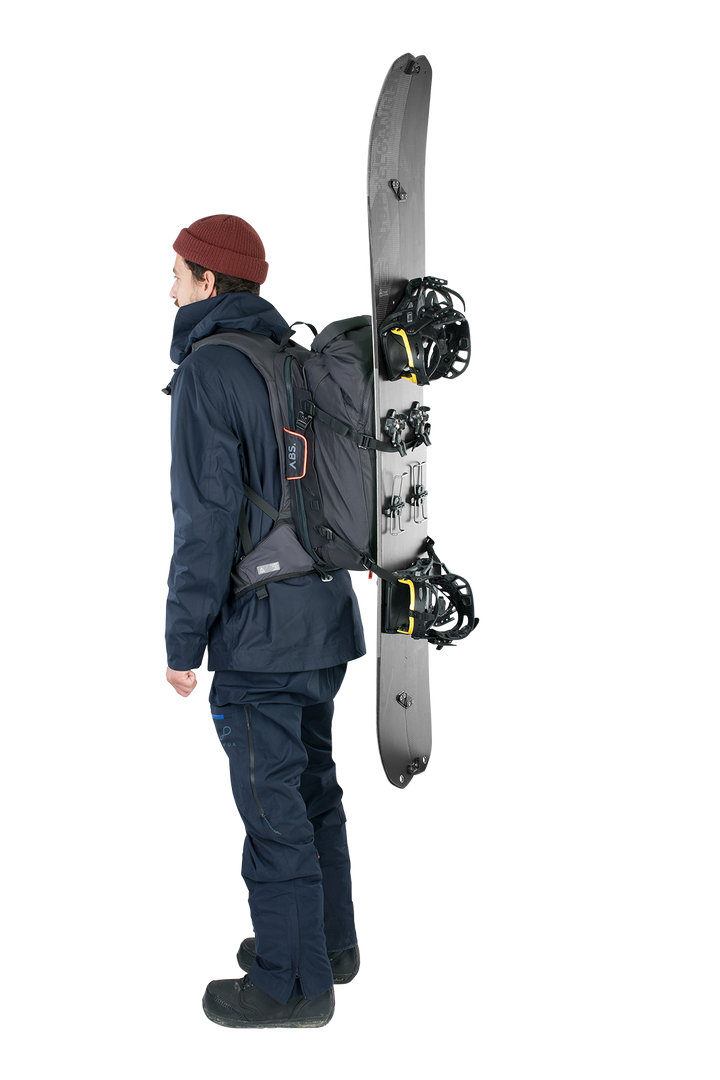 ABS_A.LIGHT_TOUR_Snowboard_Halterung_Lawinen_Rucksack_02