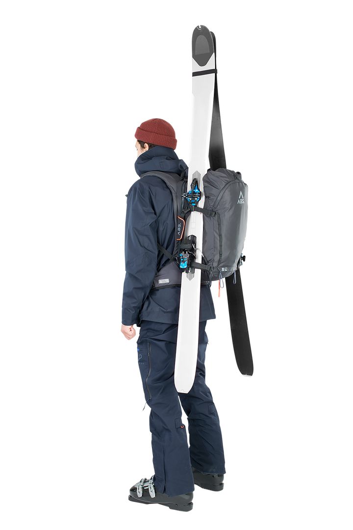 ABS_A.LIGHT_TOUR_Snowboard_Halterung_Lawinen_Rucksack_03